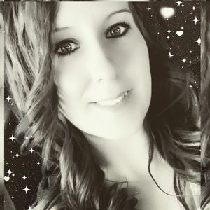 Meet your Posher, Katelyn